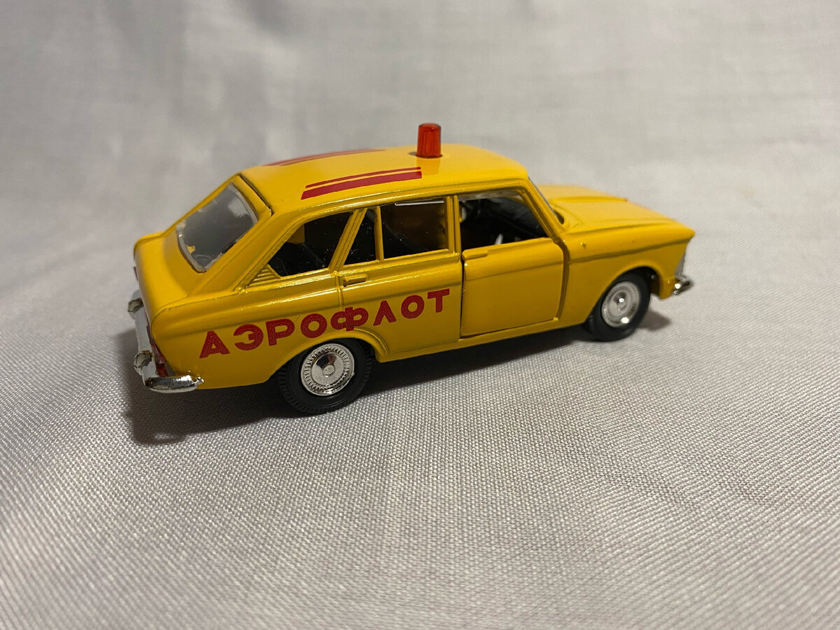 Видимо именно так тампы, созданные для Москвичей 426 попали на Иж Комби. 