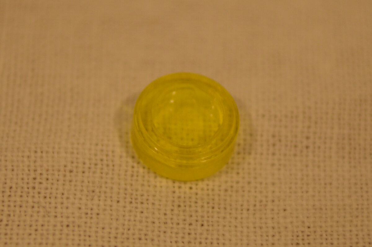 Желобок у круглой прозрачной плитки 1x1, фото автора