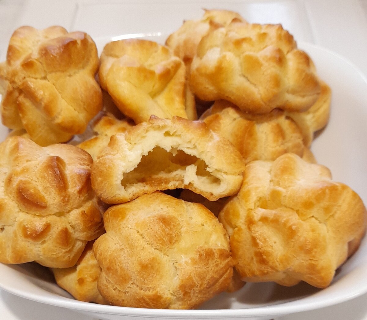 Идеальные профитроли из рисовой смеси МакМастер и кукурузной муки.
