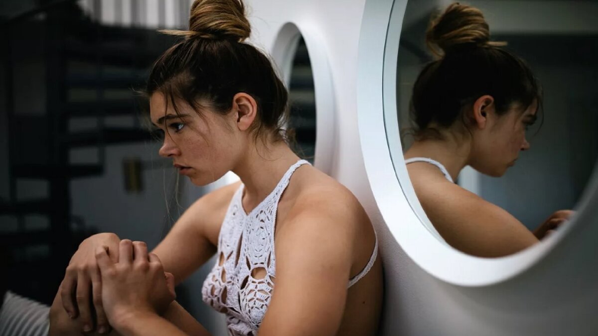 Прочему для большинства людей очень сложно принять себя