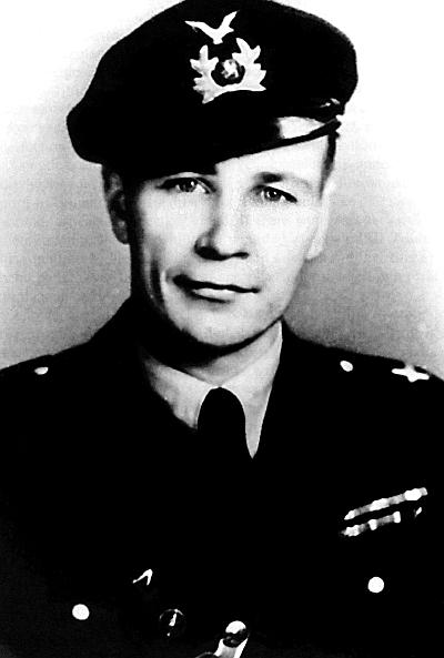 Эйно Илмари Юутилайнен (1914-1999). Источник: http://www.tarrif.net/wwii/interviews/ilmari_juutilainen.htm