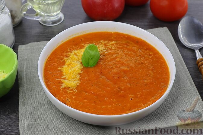 помидоры, лук репчатый, чеснок, сахар, масло растительное, орегано, соль, перец чёрный молотый, вода, сыр твёрдый