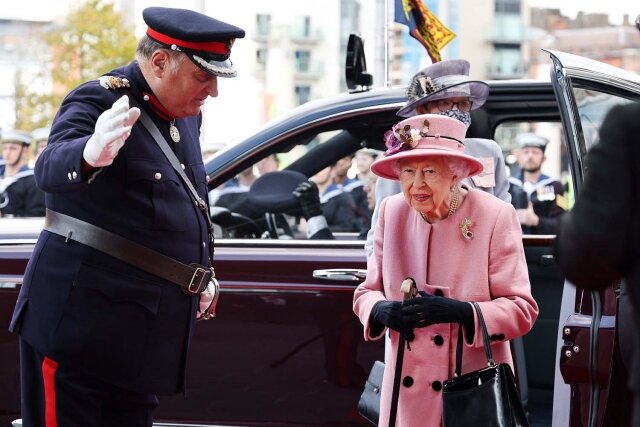    Елизавета II Royalnavy.mod.uk