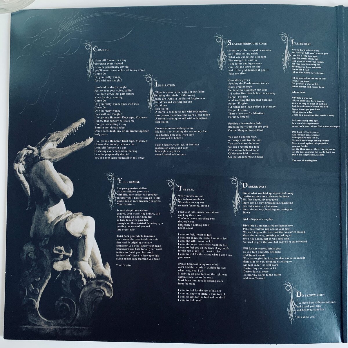 На развороте нас ждут тексты песен и пара красивых артов