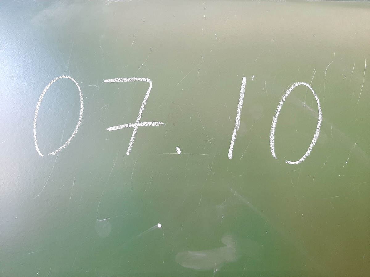 Просто дата написана, что такого?