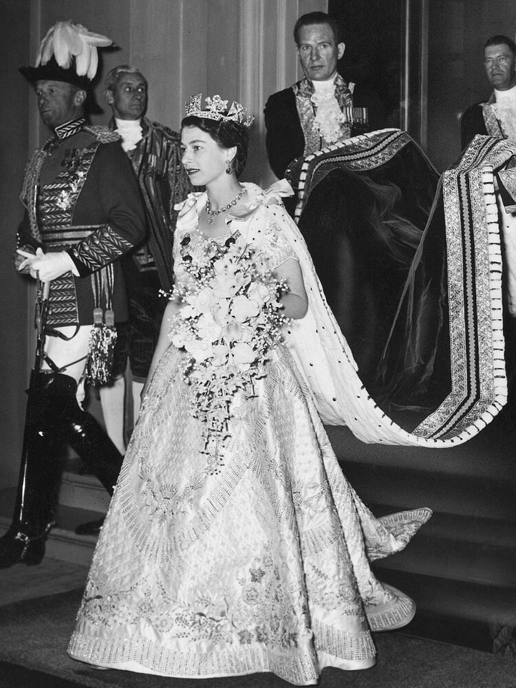 Момент тиары: кто, как и когда может носить королевское украшение