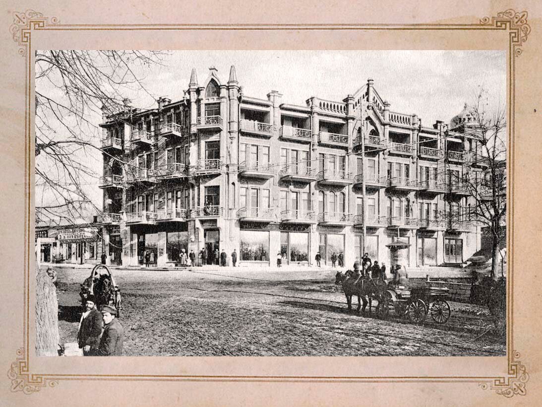 Отель эрмитаж пятигорск. История зданий пятигорска. Здание городской думы пятигорск. История зданий пятигорска. Ермоловские ванны пятигорск 19 век.