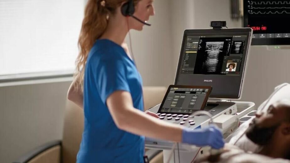     Нидерландская компания Philips сообщила о намерениях до 2025 года сократить еще шесть тысяч своих сотрудников. Половину из них уволят уже в этом году, говорится в сообщении компании.