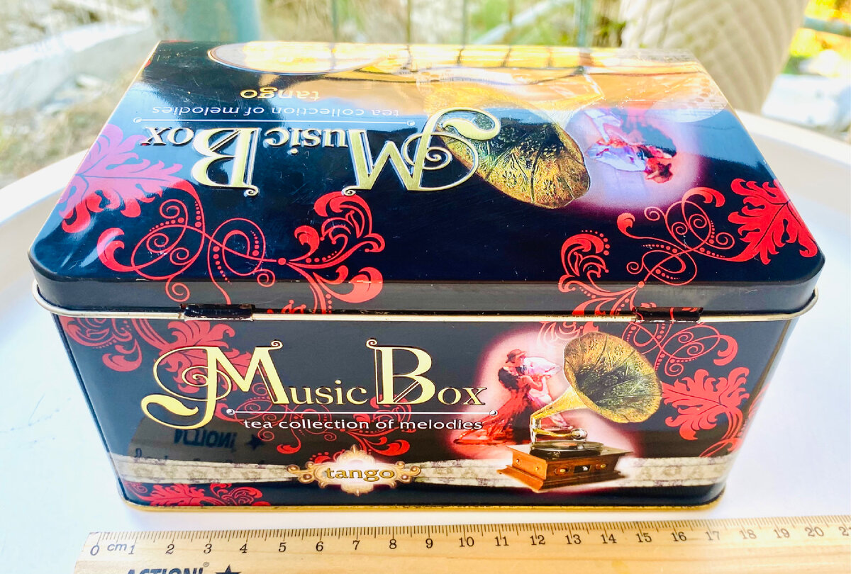 Музыкальная шкатулка из-под чая