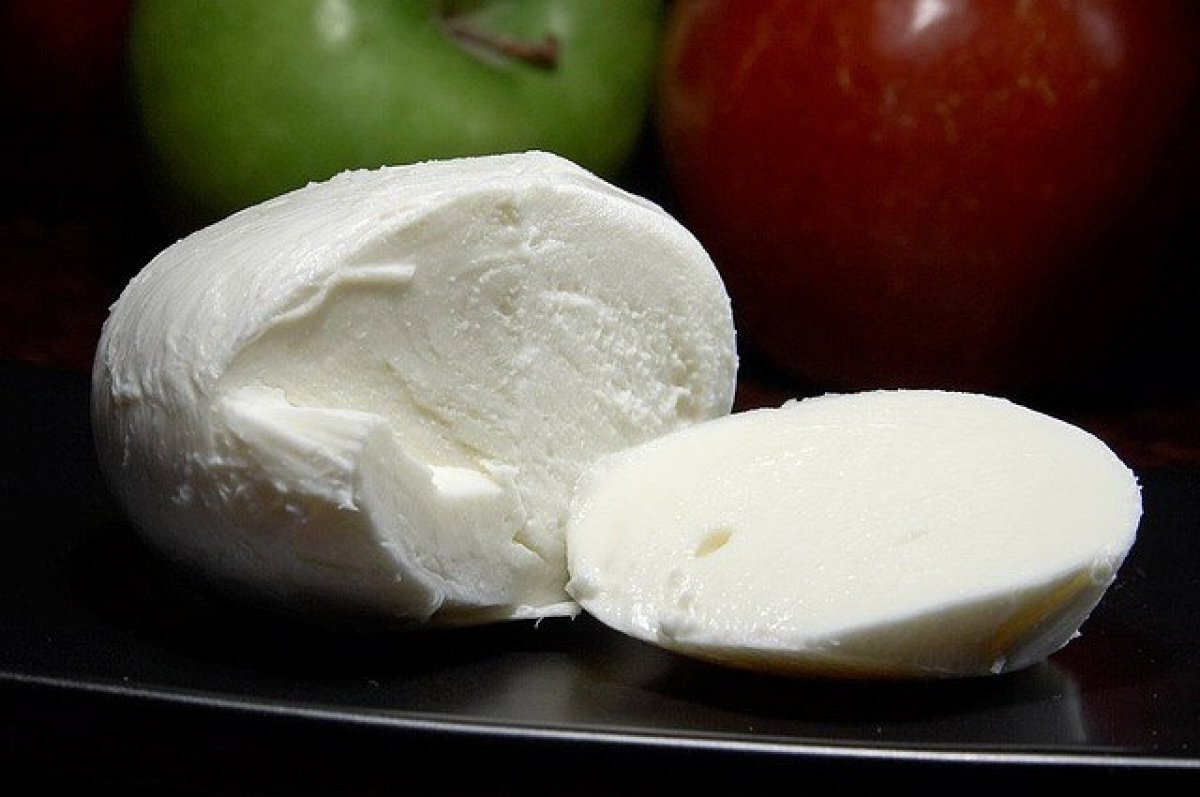    Омичка украла из магазина три упаковки сыра