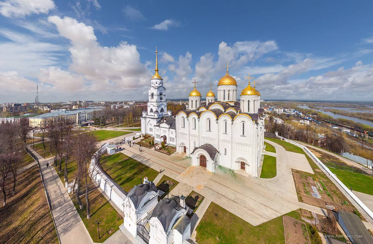 Замечательном городе. Свято-Успенский кафедральный собор Владимир. Золотое кольцо России Владимир Успенский собор. Успенский собор вовтладимире. Успенскйи собор вло владимре.