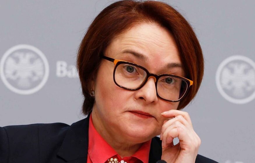    Набиуллина: Центробанк продлит ограничения на операции с валютой