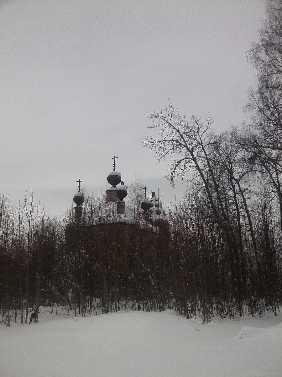 Церковь Воскресения Христова в Глазуново