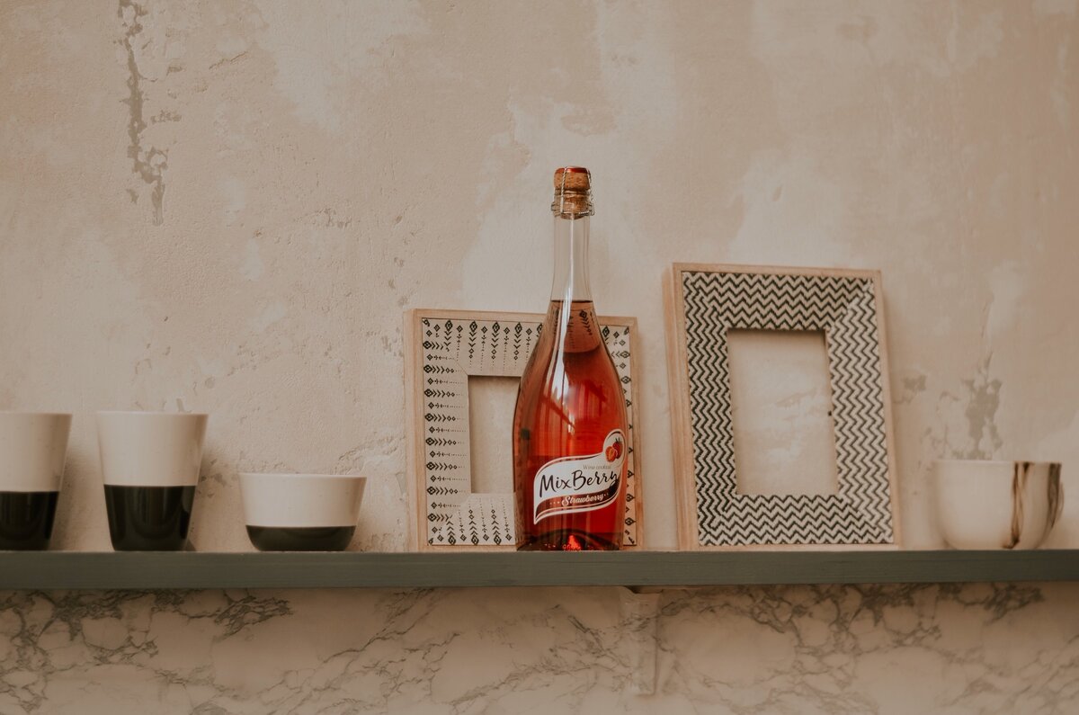 Винный коктейль «MixBerry» со вкусом клубники от Минского завода игристых вин