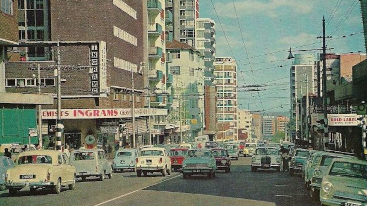 Улицы этого города в то время.