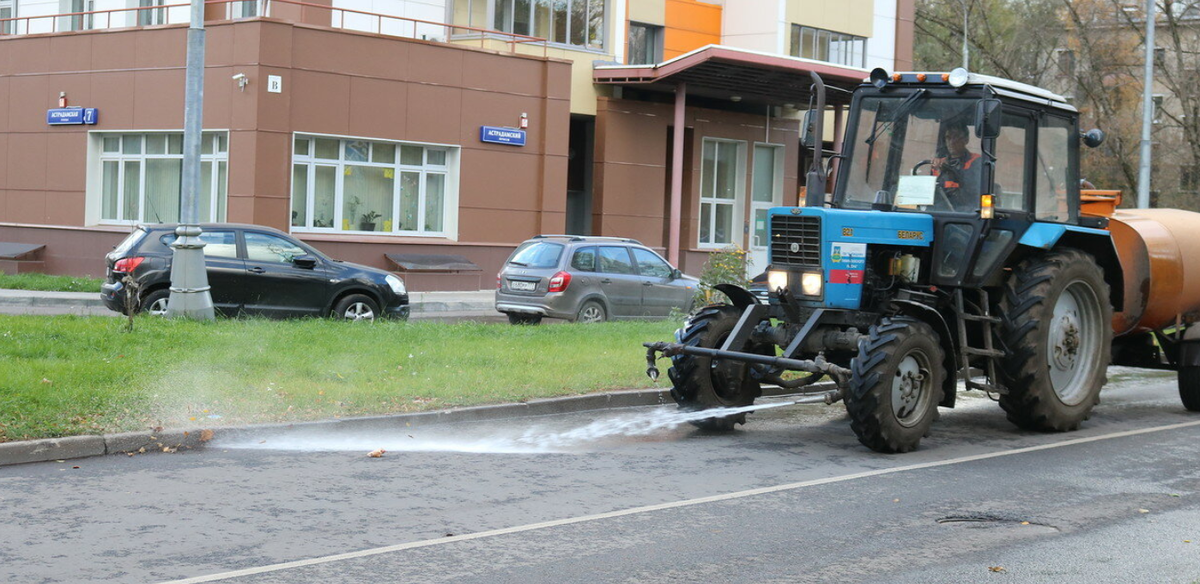 Не уверен, кстати, что фото из Екатеринбурга, но свое я сделать не успел, Видимо все-таки все города России грешат этим. Москва точно, еще знаю про Калугу, 