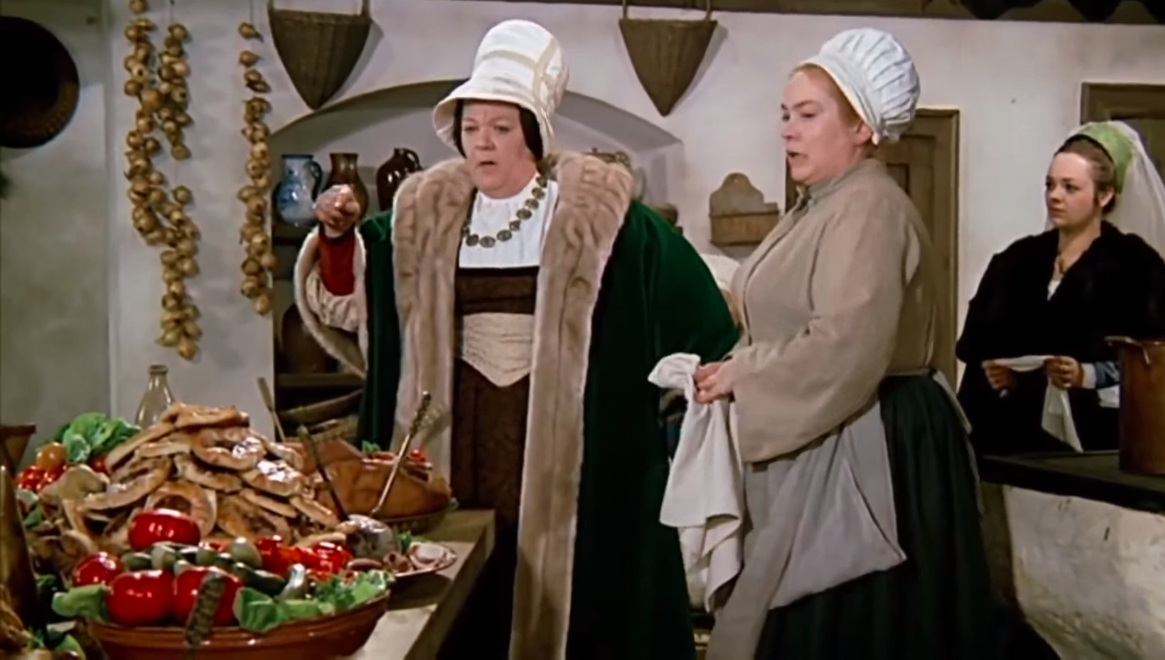 Кадр из фильма "Три орешка для Золушки"