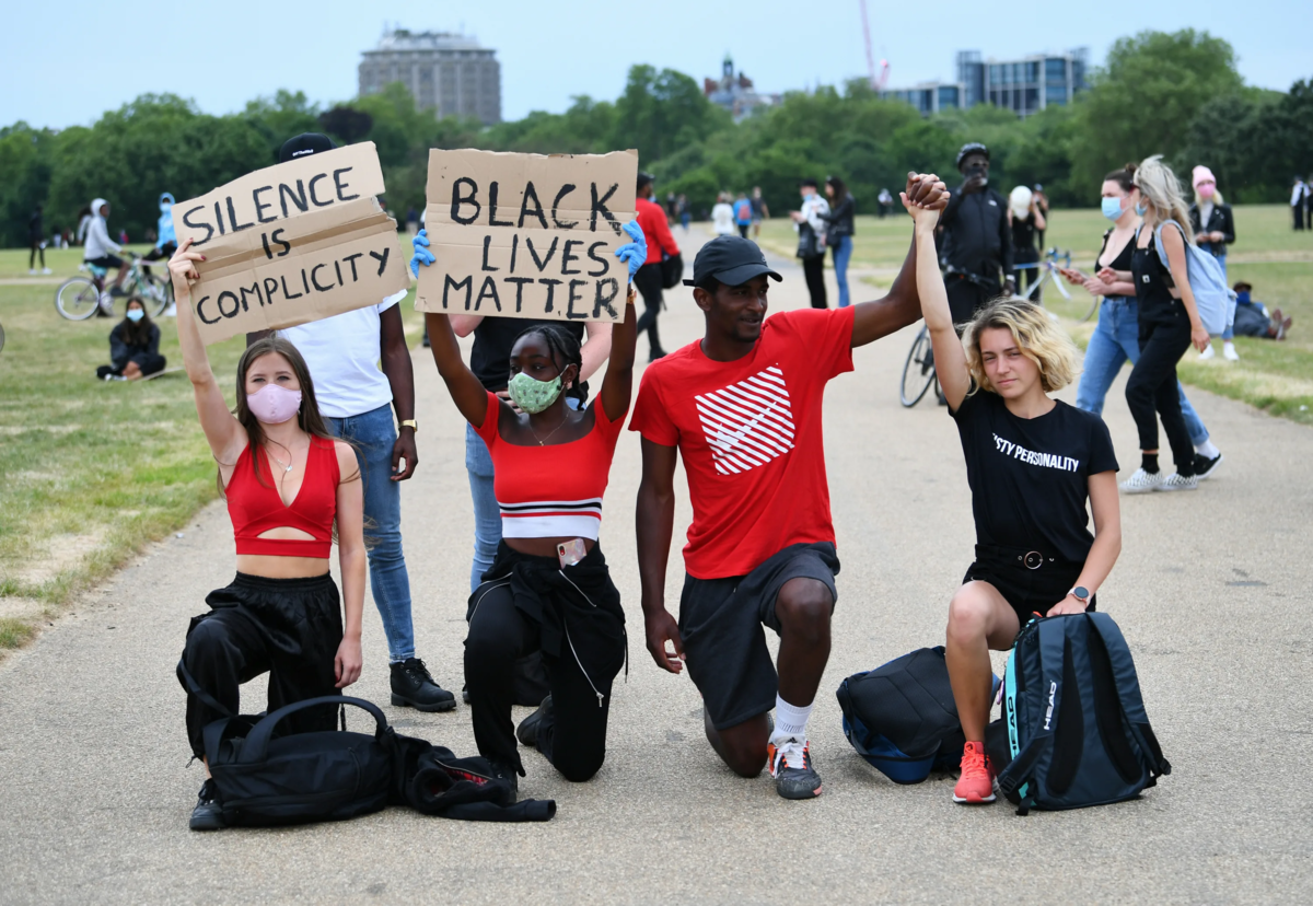 Движения black lives. Движение в Америке Black Lives matter. Блэк лайв Меттер. Движение Блэк лайвс Мэттер.