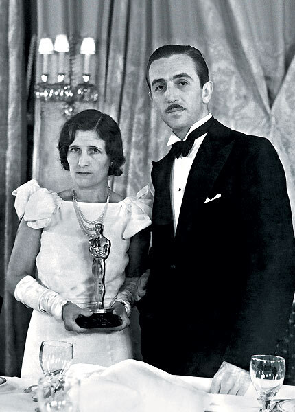 Уолт Дисней с женой на церемонии вручения «Оскара», 1932