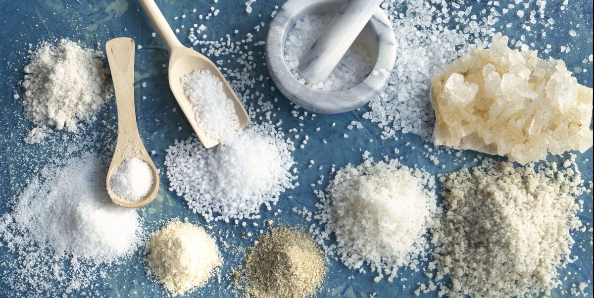 Соль необходима для подчеркивания естественного вкуса продуктов. Это одна из главных причин, по которой ее используют повара. Соль издавна широко используется в качестве натурального консерванта.-2
