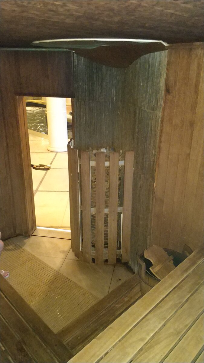 Камера в ночном режиме. В конце статьи видео из этой сауны.