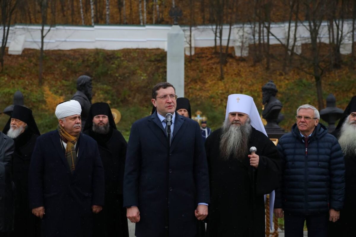    В своем выступлении глава региона выразил благодарность Нижегородской митрополии, всем инициаторам, благотворителям и создателям аллеи Рюриковичей Пресс-релиз