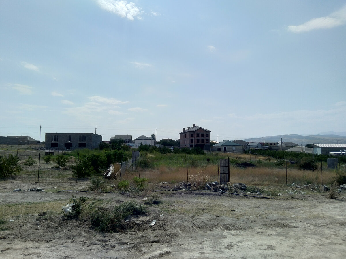 Окраина села Чиркей в Дагестане