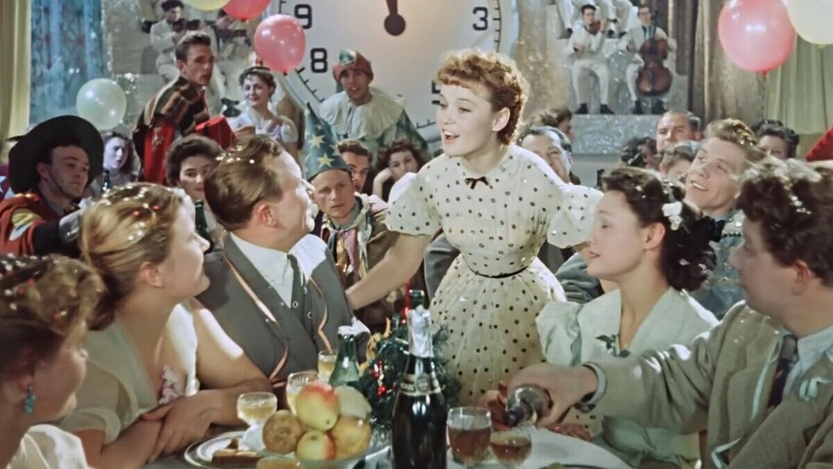 Кадр из фильма "Карнавальная ночь"© Мосфильм (1956)