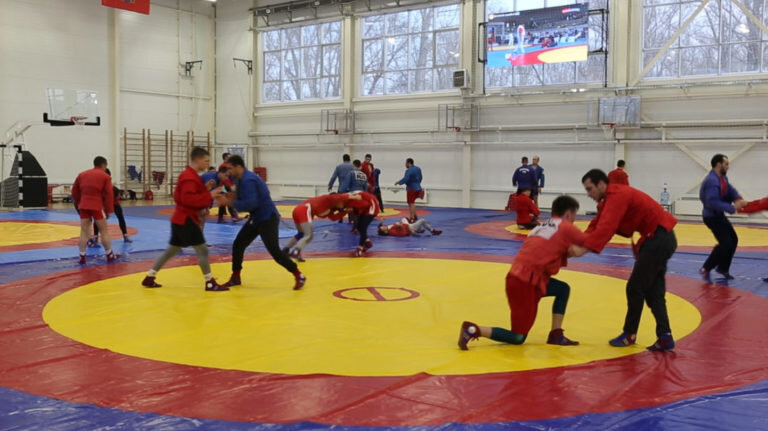    В Оренбурге в нескольких школах бассейны планируют переделать под спортзалы Кристина Просвиркина
