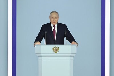    Президент РФ Владимир Путин выступает с ежегодным посланием Федеральному собранию ©Сергей Савостьянов РИА Новости