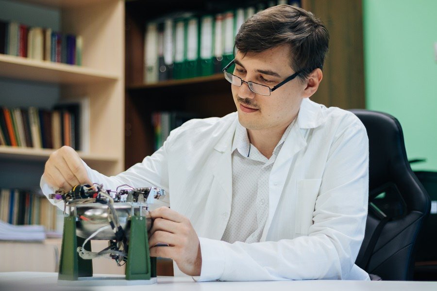   Работа над прототипом двигателя для МКА