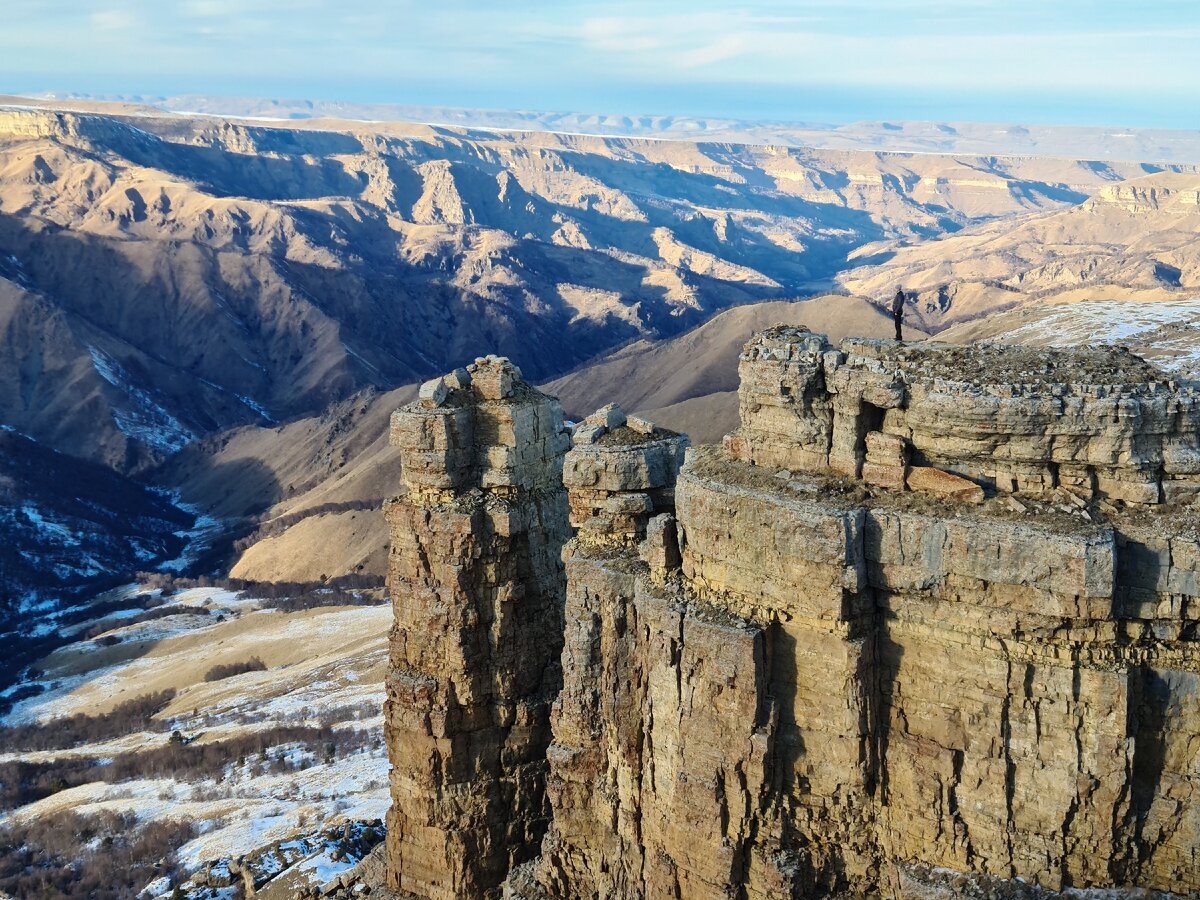 Это моё фото, но именно такое я и встречал в интернете. 