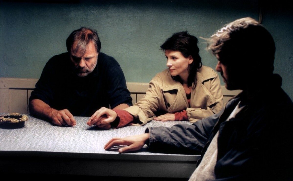 Кадр из фильма "Код неизвестен", 2000 г.