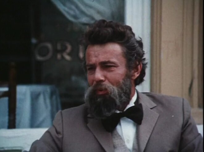 Владимир Смирнов в роли Жюля Верна