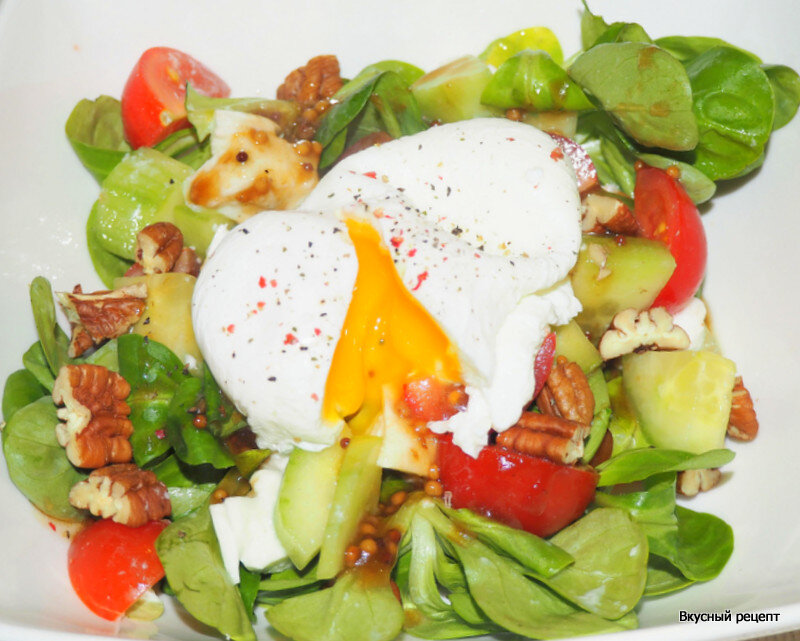 Овощной салат с омлетом
