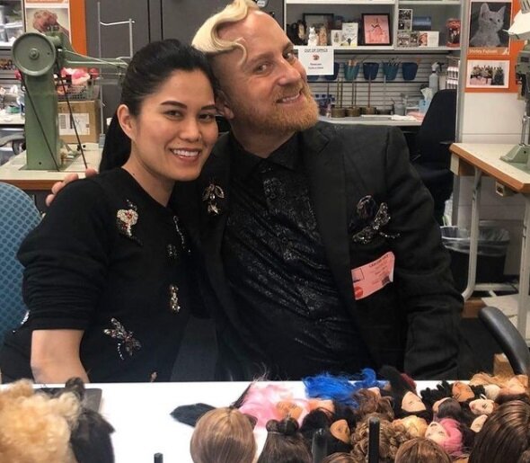 Линда Кво с визажистом Грегори Арльтом (https://www.instagram.com/lindakyaw_m/)