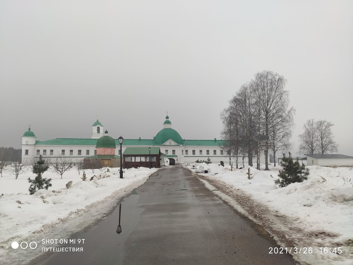 Свято-Троицкий Александра Свирского мужской монастырь. Фото автора (листайте галерею)