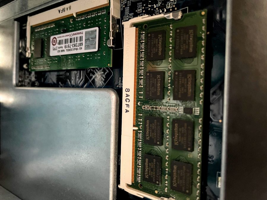 Как сделать апгрейд домашнего NAS на 103 тысячи рублей. Два диска и SSD8