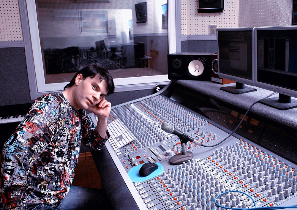 Сергей Ямшинин в студии звукозаписи в Нижнем Новгороде. Август, 2012 год