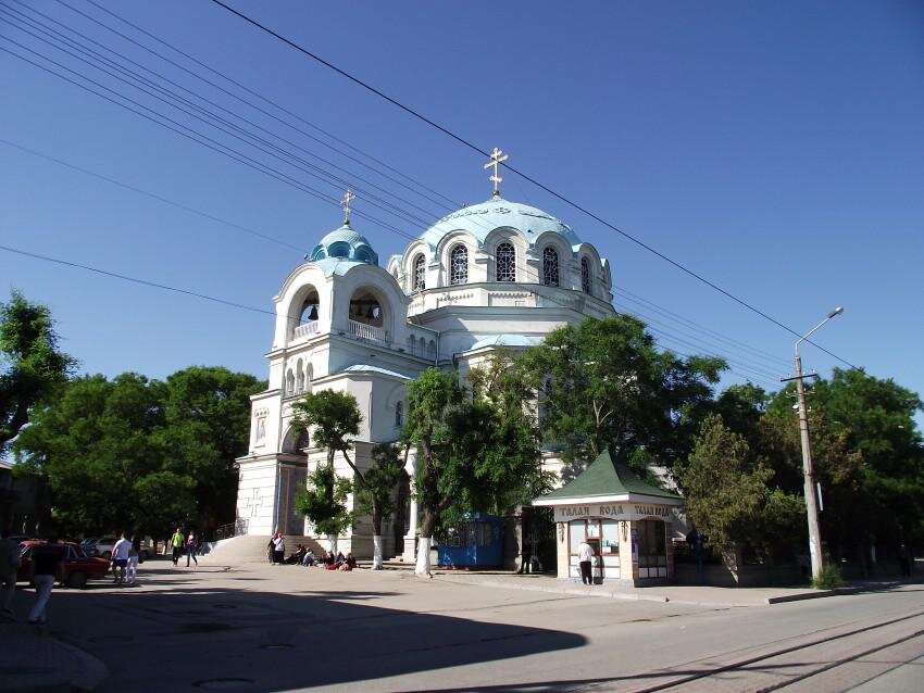 Церковь в Евпатории на набережной