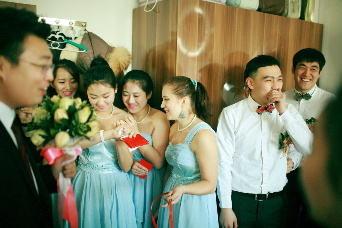 Вот это как раз запечатлен момент выкупа(фото из личного архива)