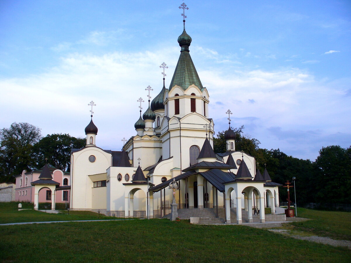 Александро Невская Церковь новая Рига