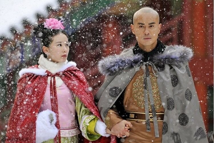 Кадр из китайской дорамы "Поразительное на каждом шагу". Источник: https://f.kinozon.tv/