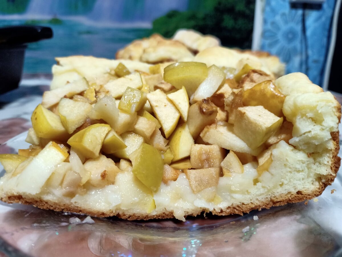 открытый пирог с яблоками