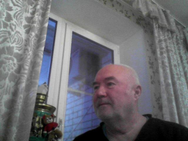 Владимир Герун - поэт Воркуты  за  работой 