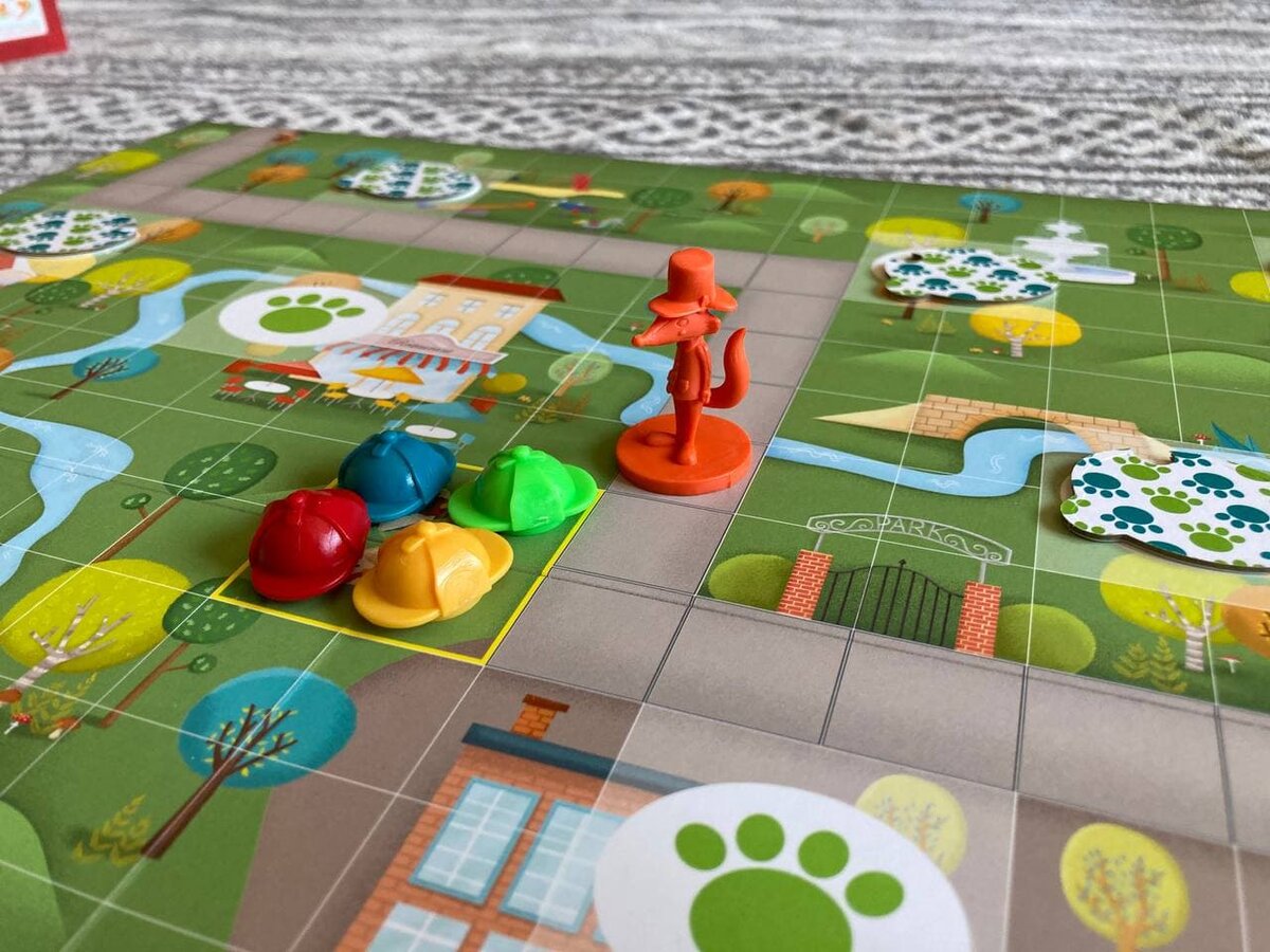 Игроки соревнуются не друг с другом, а с лисом, работая в одной команде