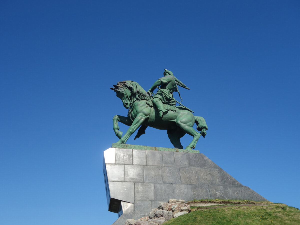 Памятник Салавату Юлаеву