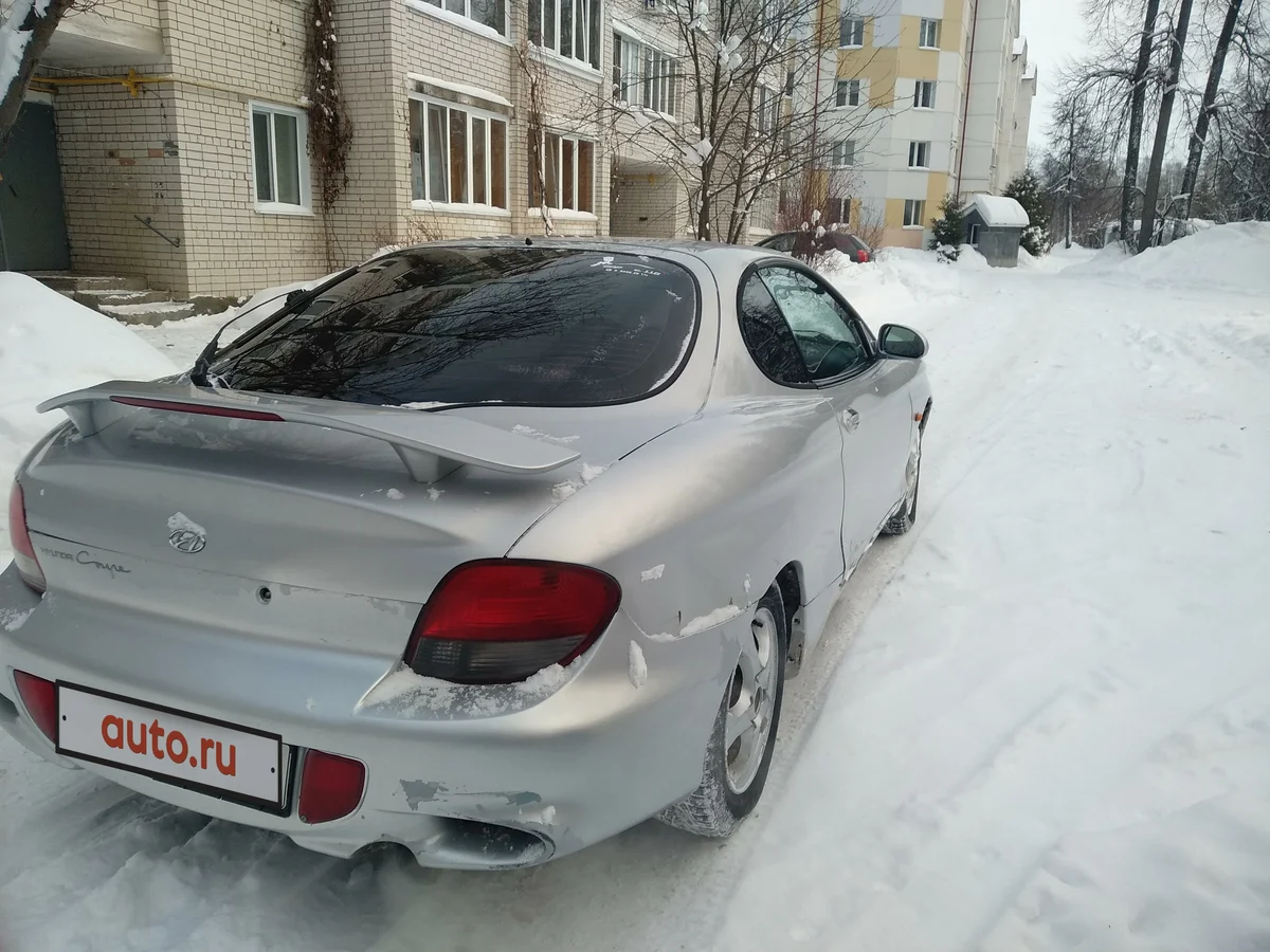 Арки готовы вместить в себя 18 дюймовые колеса! Крылья нарисовали от души! Источник фото - https://auto.ru/cars/used/sale/hyundai/coupe/1102468786-e3e5d426/