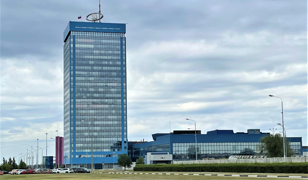 здание автозавода Тольятти