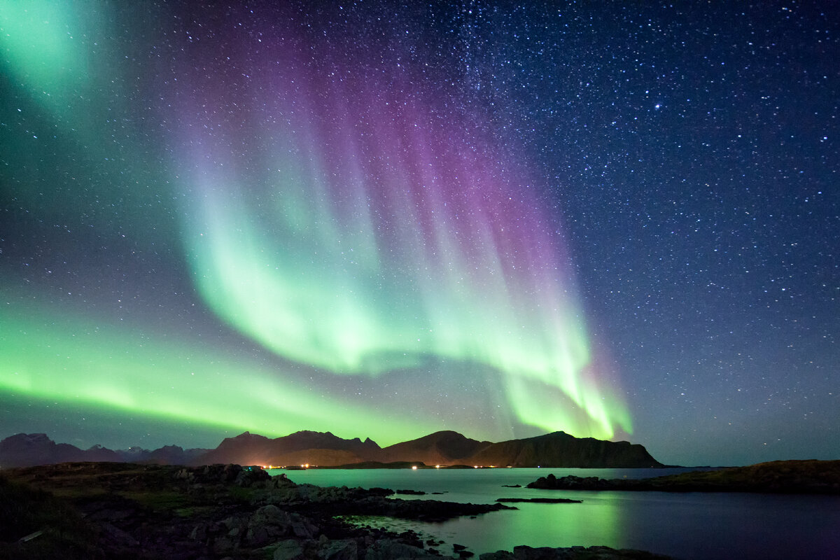 Где можно увидеть северное сияние. Aurora Borealis Северное сияние. Полярное сияние 8к. Северное сияние на Алтае. Аврора бореалис.